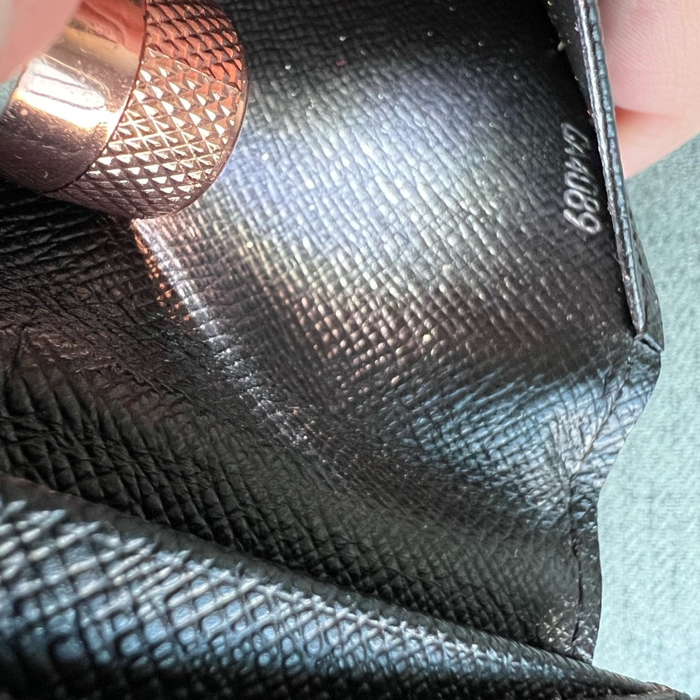 Louis Vuitton Epi Black cardholder - Picture 6 of 13